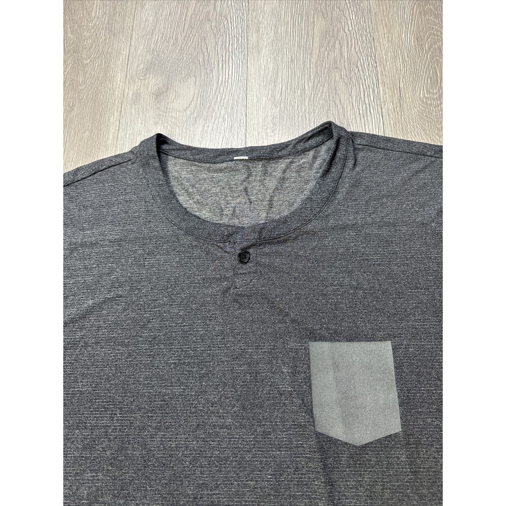Lululemon Shirt Mens XL Extra Large Gray Reflective Henley Active
